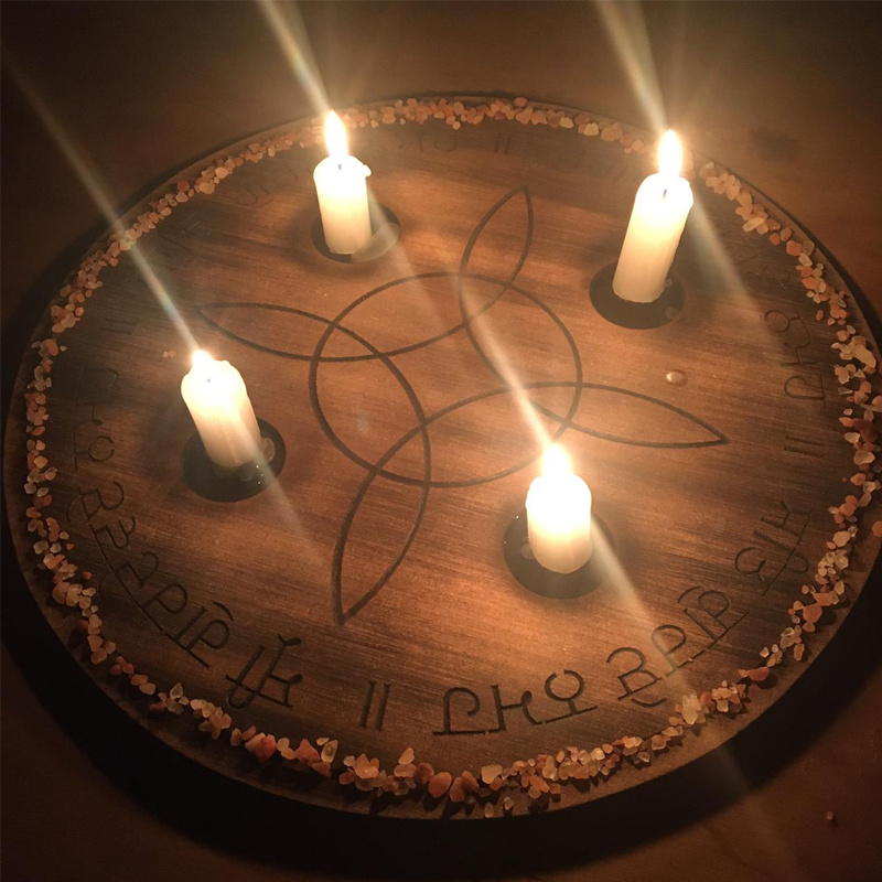 Ritual Base with Witch’s Knot